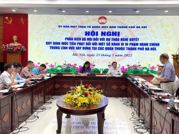 Hội nghị phản biện xã hội đối với Dự thảo Nghị quyết của HĐND Thành phố quy định mức tiền phạt đối với một số hành vi vi phạm hành chính trong lĩnh vực xây dựng tại các quận thuộc thành phố Hà Nội.