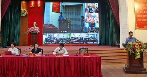 Đoàn Đại biểu Quốc hội thành phố Hà Nội tiếp xúc cử tri thị xã Sơn Tây