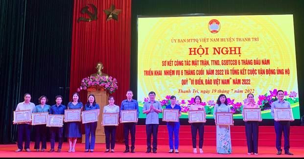Ủy ban MTTQ Việt Nam huyện Thanh Trì tổ chức sơ kết công tác mặt trận 6 tháng đầu năm 2022; triển khai nhiệm vụ 6 tháng cuối năm và Biểu dương các tập thể xuất sắc vận động Quỹ “Vì Biển, đảo Việt Nam” năm 2022
