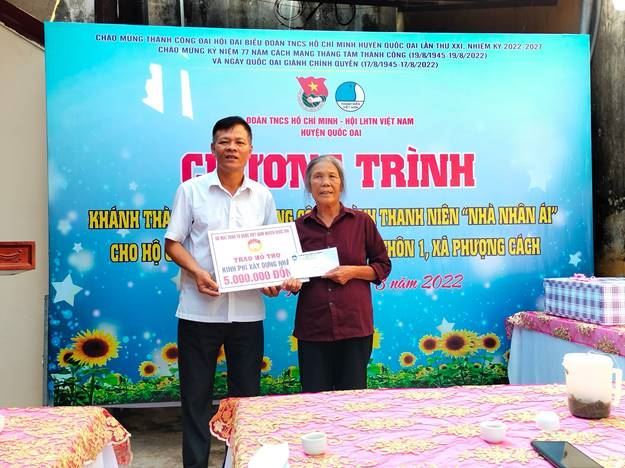 Ủy ban MTTQ Việt Nam huyện Quốc Oai hỗ trợ xây “Nhà nhân ái”