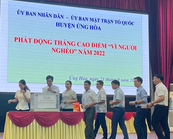 Ủy ban MTTQ Việt Nam huyện Ứng Hòa giao ban công tác Mặt trận 9 tháng đầu năm, triển khai nhiệm vụ 3 tháng cuối năm và phát động ủng hộ tháng cao điểm “Vì người nghèo” năm 2022