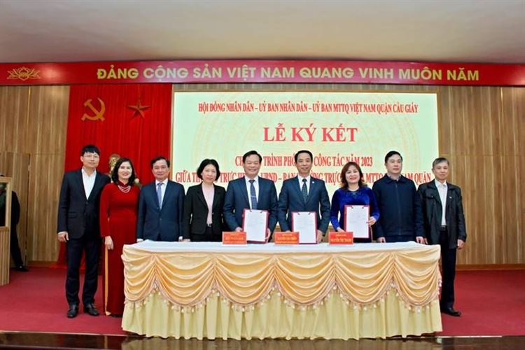 Ủy ban MTTQ Việt Nam quận Cầu Giấy phối hợp tổ chức Hội nghị tổng kết chương trình phối hợp công tác giữa Thường trực HĐND- UBND- Ủy ban MTTQ Việt Nam quận năm 2022