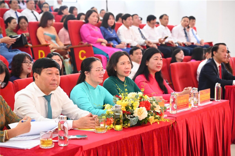 Phát huy sức mạnh đại đoàn kết, vững bước tương lai