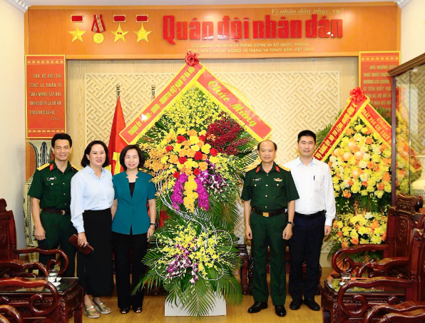 Chủ tịch Ủy ban MTTQ Việt Nam TP Hà Nội thăm, chúc mừng các cơ quan báo chí nhân Ngày Báo chí Cách mạng Việt Nam