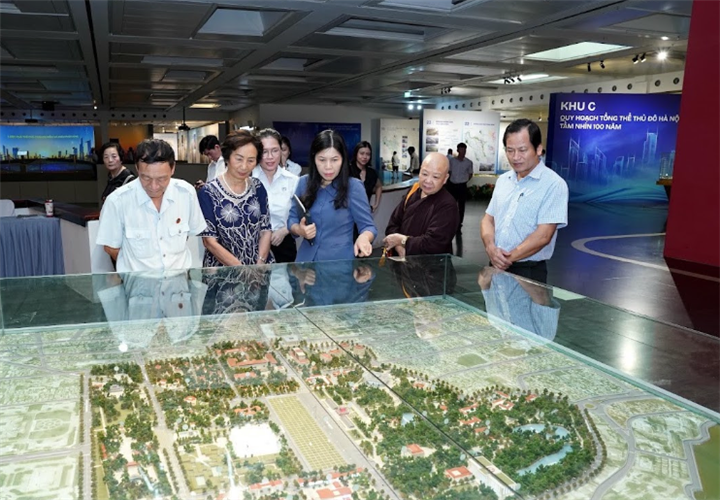 Trải nghiệm triển lãm quy hoạch Thủ đô, phát huy trí tuệ đội ngũ tư vấn