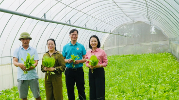 Phó Chủ tịch Ủy ban MTTQ Việt Nam thành phố, Chủ tịch Hội Nông dân thành phố Hà Nội Phạm Hải Hoa: Xây dựng những hạt nhân nông dân số ngay tại cơ sở