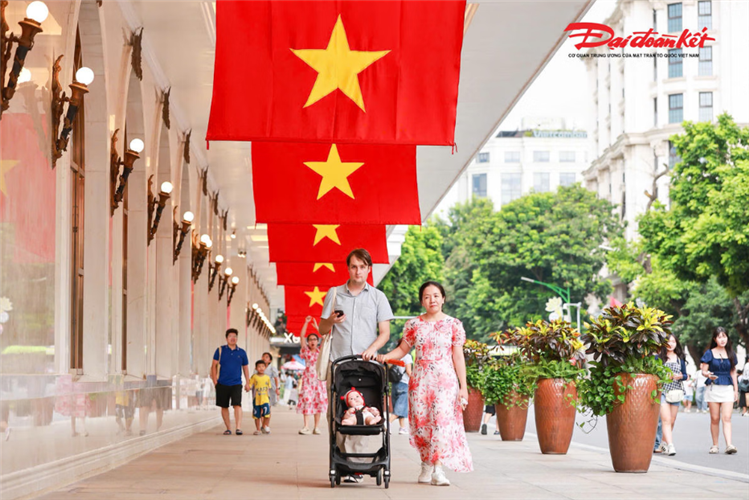 Hà Nội rực sắc cờ hoa đón Quốc khánh 2/9