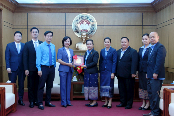 Hà Nội - Viêng Chăn tăng cường hợp tác, chăm lo cho người lao động