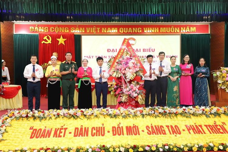 Đại hội đại biểu Mặt trận Tổ quốc xã Yên Xuân thành công tốt đẹp