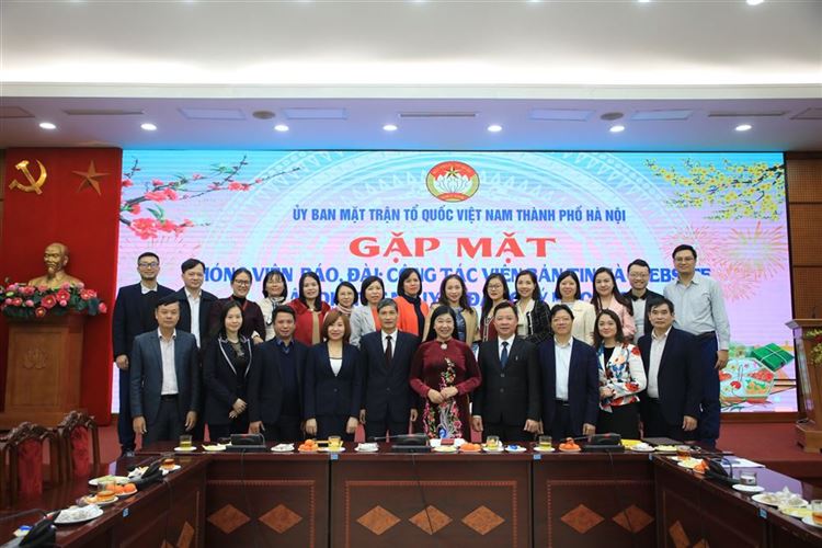 Ủy ban MTTQ Việt Nam Thành phố gặp phóng viên báo, đài, cộng tác viên bản tin và Website nhân dịp tết Nguyên đán Quý Mão 2023