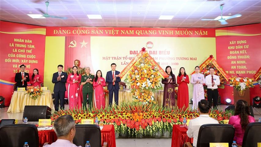 Đồng chí Trần Thu Thúy giữ chức Chủ tịch Ủy ban MTTQ Việt Nam phường Tương Mai