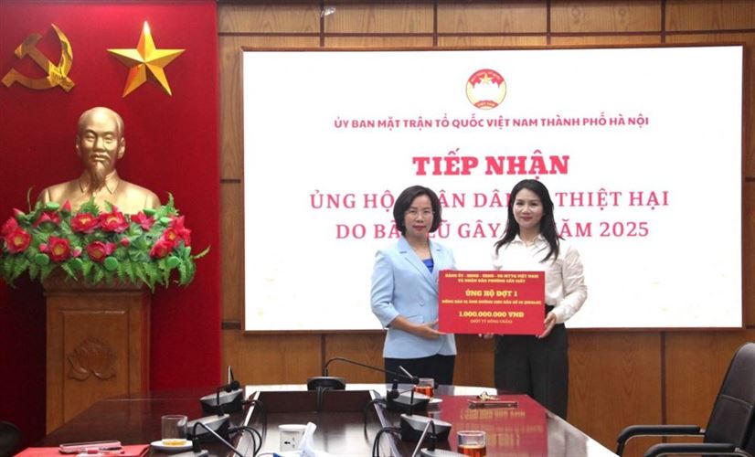 Ủy ban MTTQ Việt Nam TP Hà Nội Tiếp nhận ủng hộ Nhân dân bị thiệt hại do bão lũ