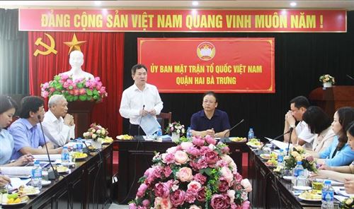 24.10.Phó Chủ tịch Ủy ban MTTQ TP Đàm Văn Huân chủ trì đã làm việc với MTTQ quận Hai Bà Trưng về hoạt động của Ban Thanh tra Nhân dân, Ban Giám sát đầu tư của cộng đồng năm 2022.