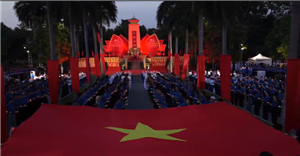 Lễ Thắp nến tri ân các Anh hùng liệt sĩ